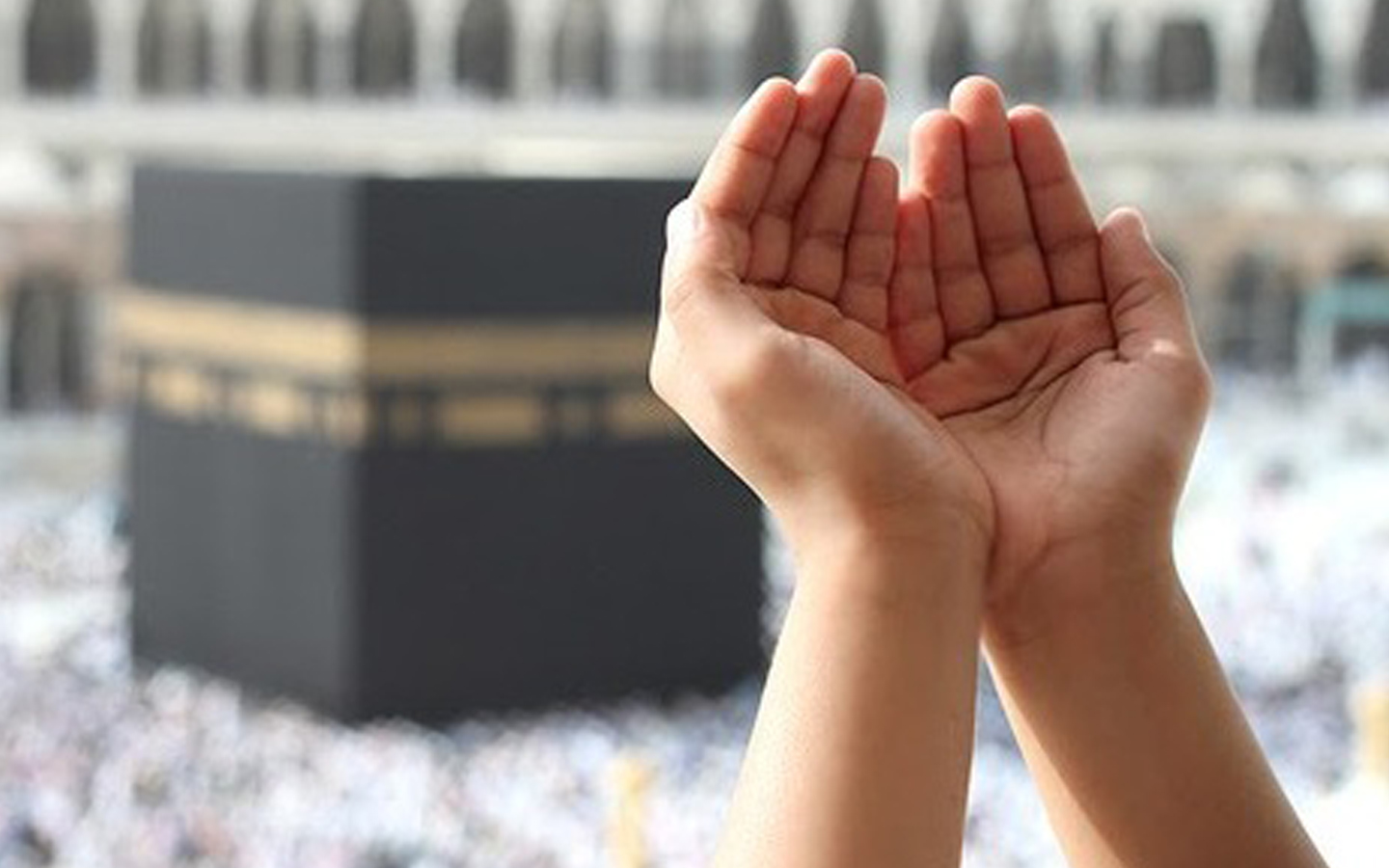 من آداب الدعاء .. الحمد والثناء  